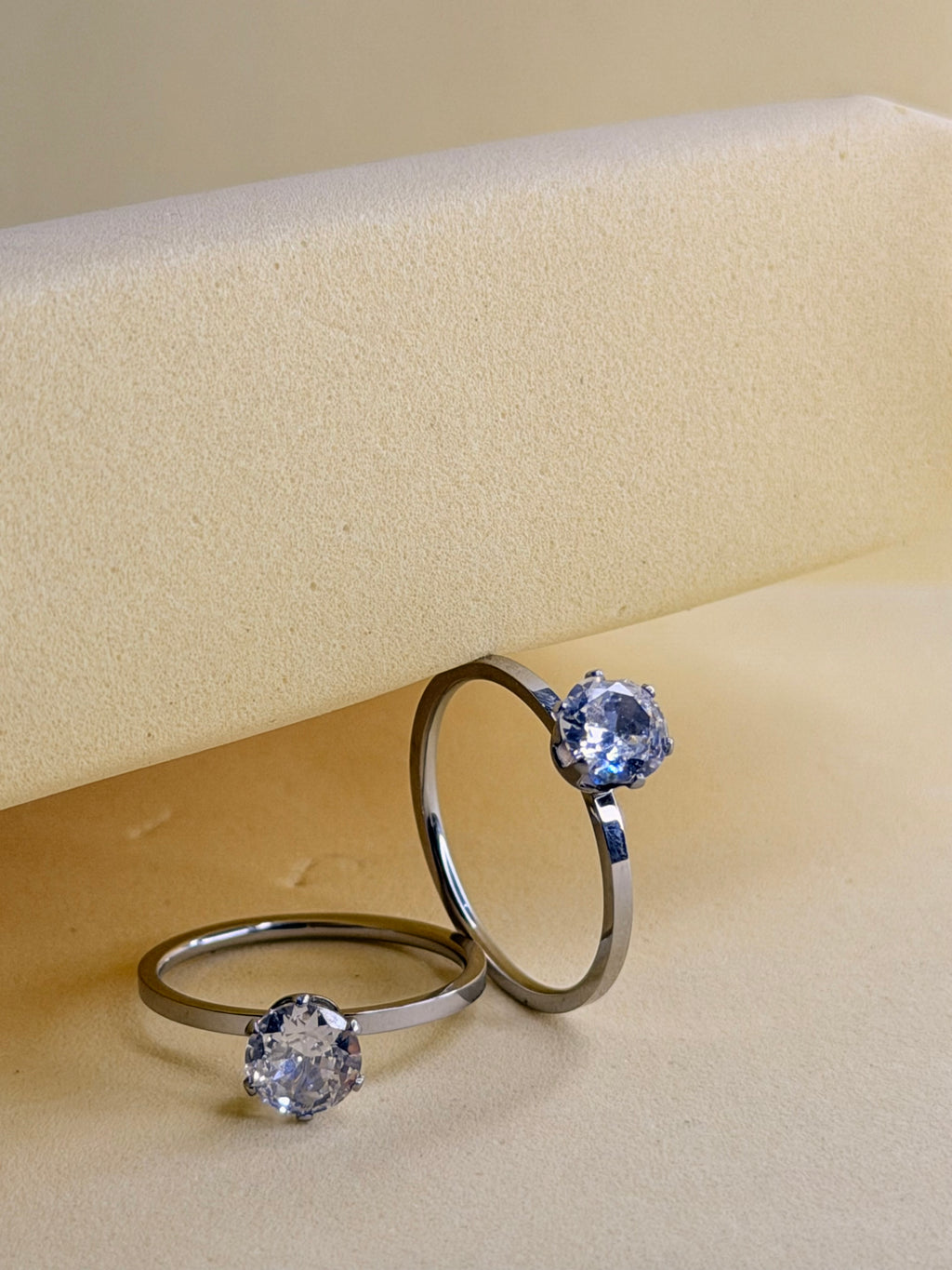 Moon diamond ring silver