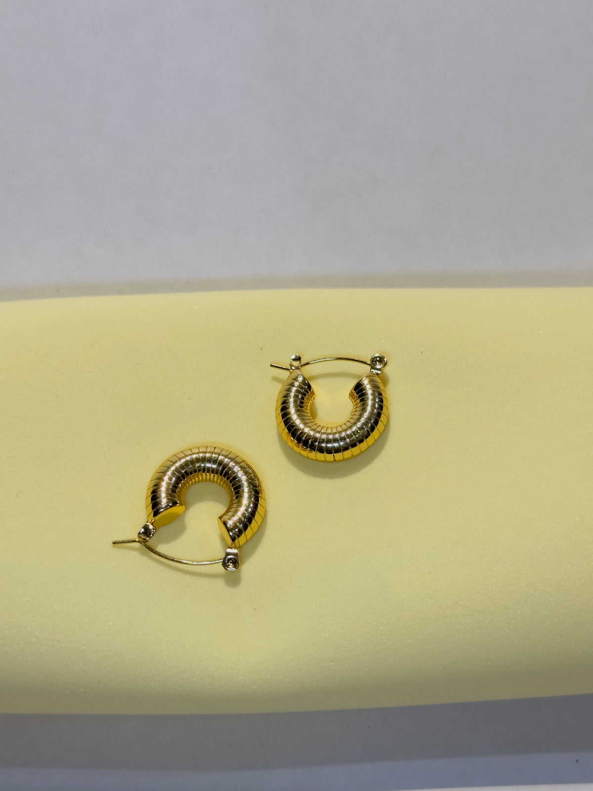 Minimalist Gold earrings